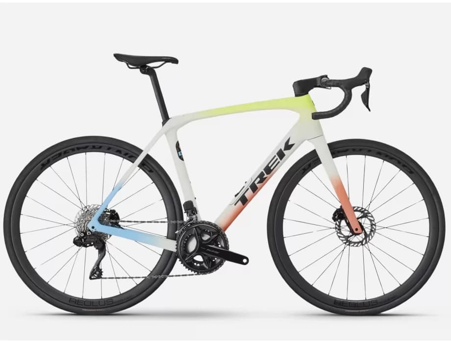 TREK Domane SL 6 Gen 4 2026 Era White'Glowstick'Coral Fade
